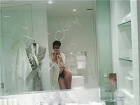 Rihanna Nude Photos