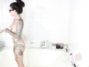 Olivia Black - Sexy Strip & Pee In The Shower